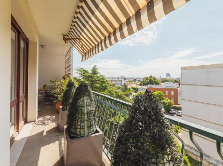 Bordeaux-cauderan-appartement-T3 sur terrasse avec vue