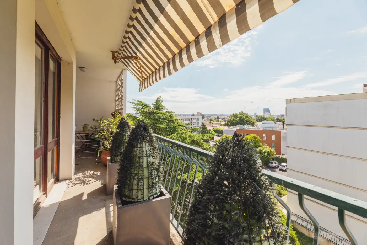 Bordeaux-cauderan-appartement-T3 sur terrasse avec vue