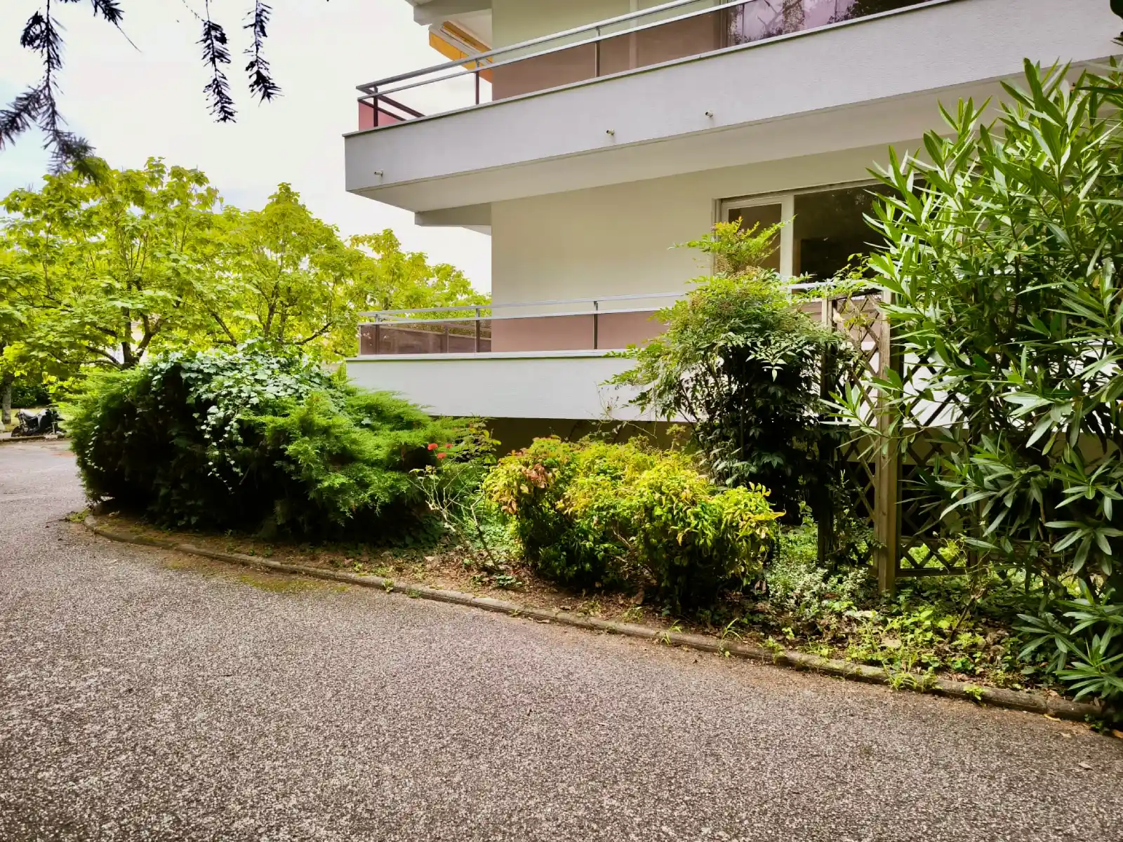 Bordeaux cauderan vaste appartement avec balcon à vendre - extérieur résidence