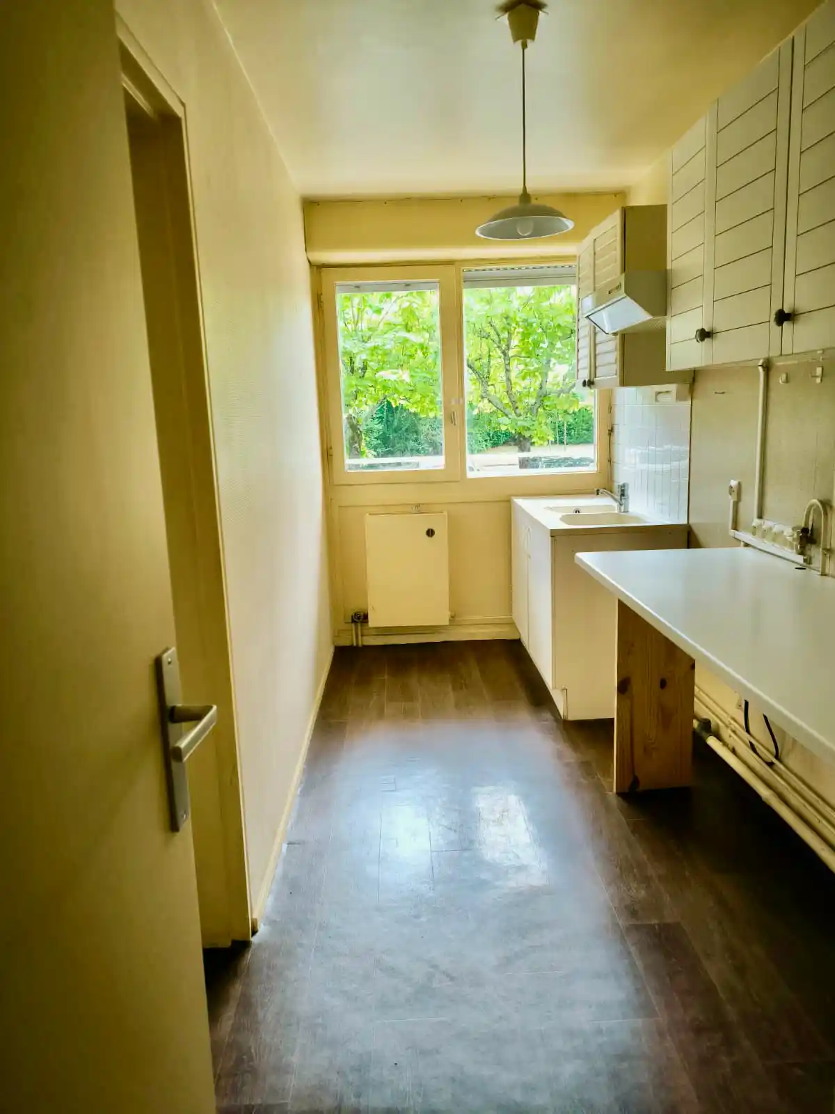 Bordeaux cauderan vaste appartement avec balcon à vendre - cuisine