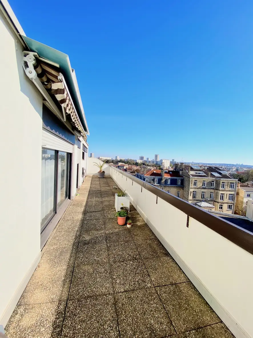 Appartement Bordeaux Fondaudège - avec grand balcon parnoramique