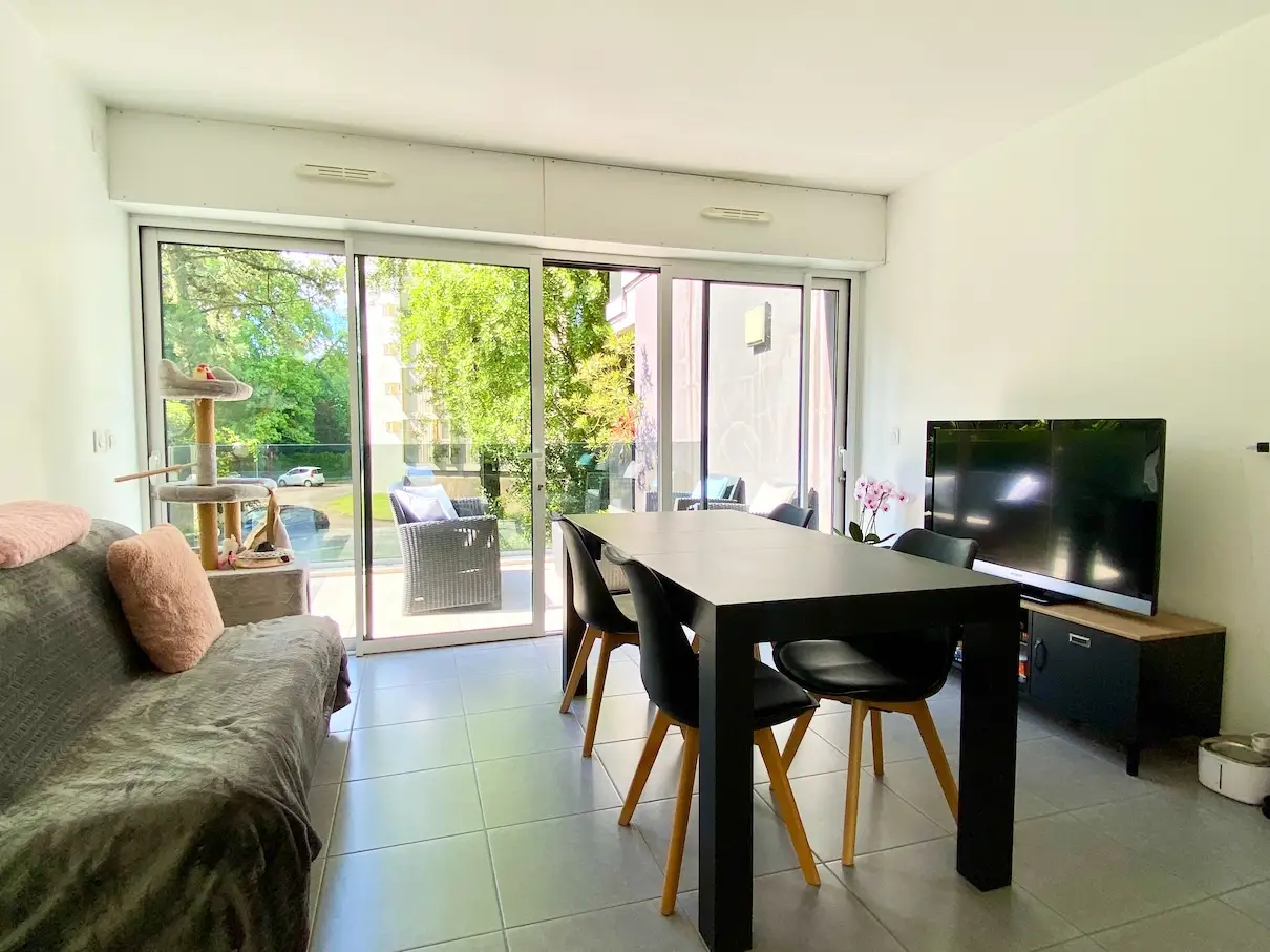 Mérignac Centre appartement avec terrasse à vendre - salon sur terrasse