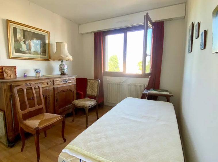 Arcachon appartement avec balcon et vue mer à vendre -chambre