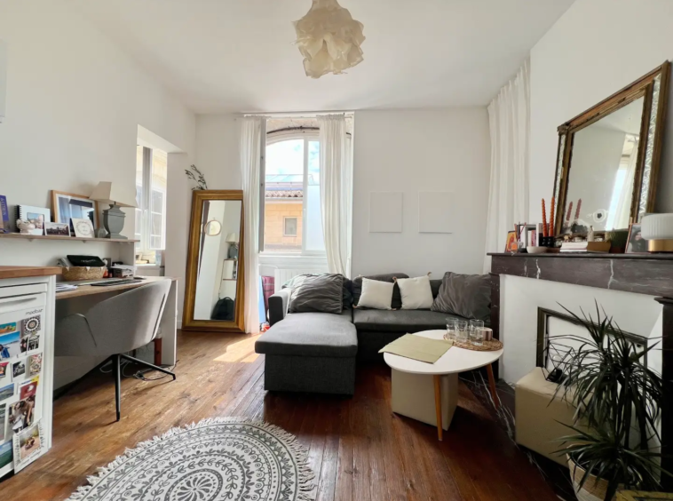Chartrons appartement T2 à vendre - salon