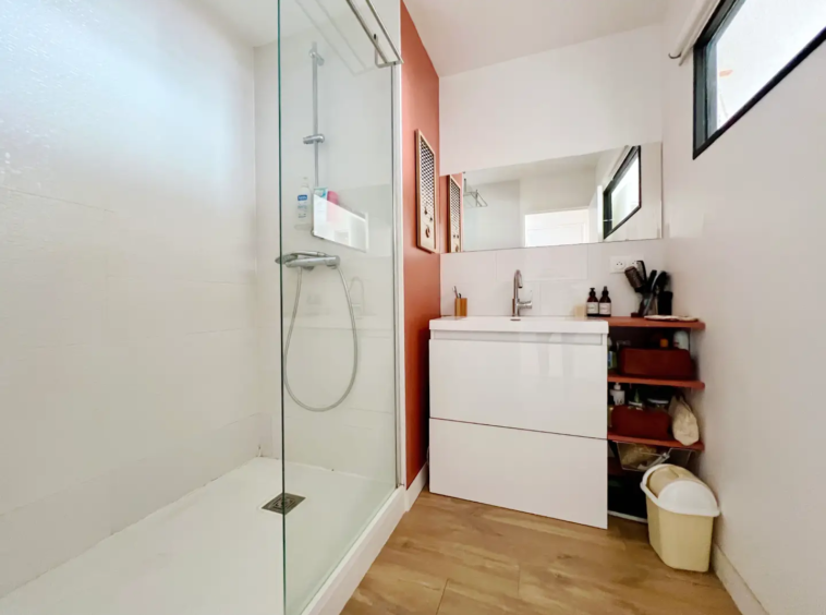 Bègles appartement T3 traversant - sde