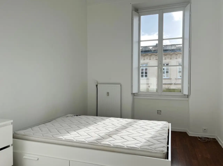 BDX-quinconces- T2 à vendre