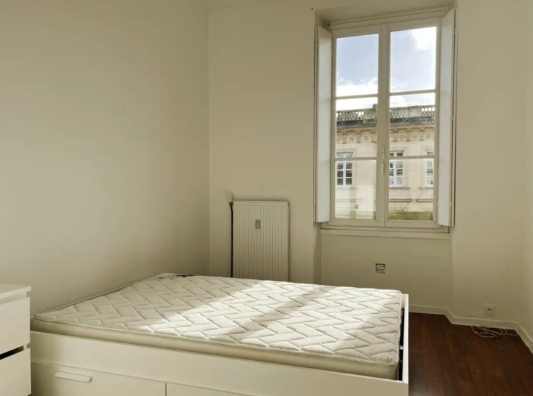 Bordeaux Quinconces appartement T2 - chambre