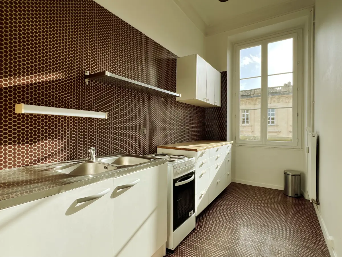 Bordeaux Quinconces appartement T2 - cuisine