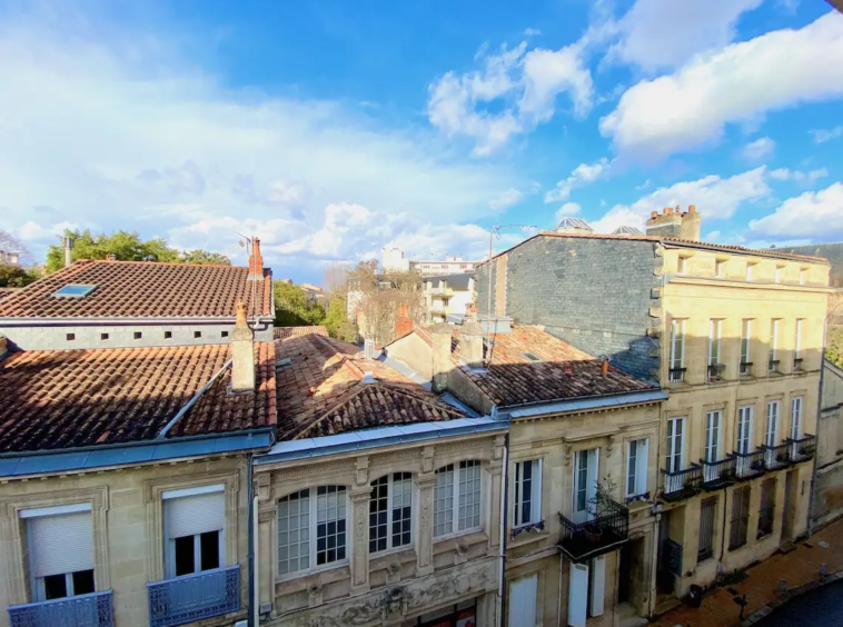 Bordeaux Saint-Seurin grand studio avec vue à vendre