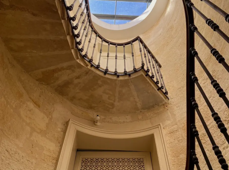 Bordeaux historique vaste appartement