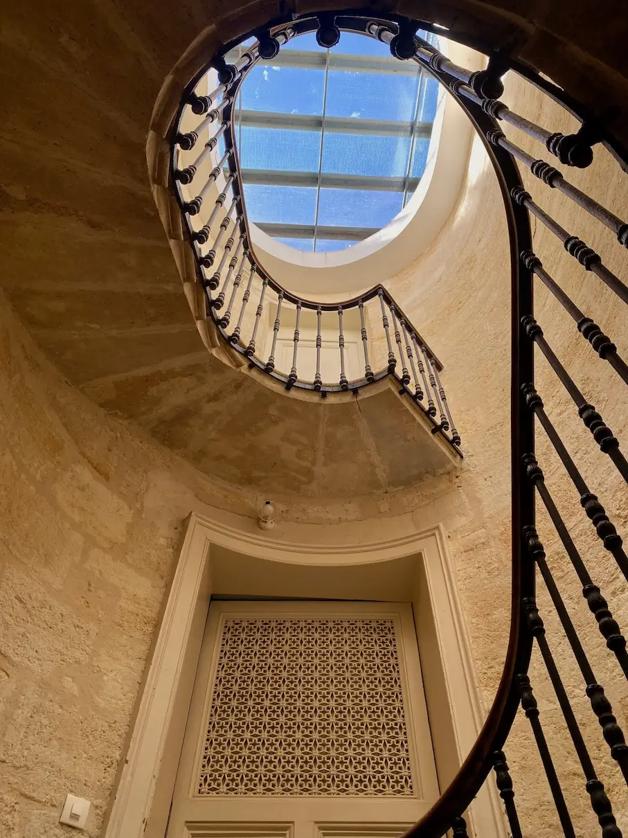 Bordeaux historique vaste appartement