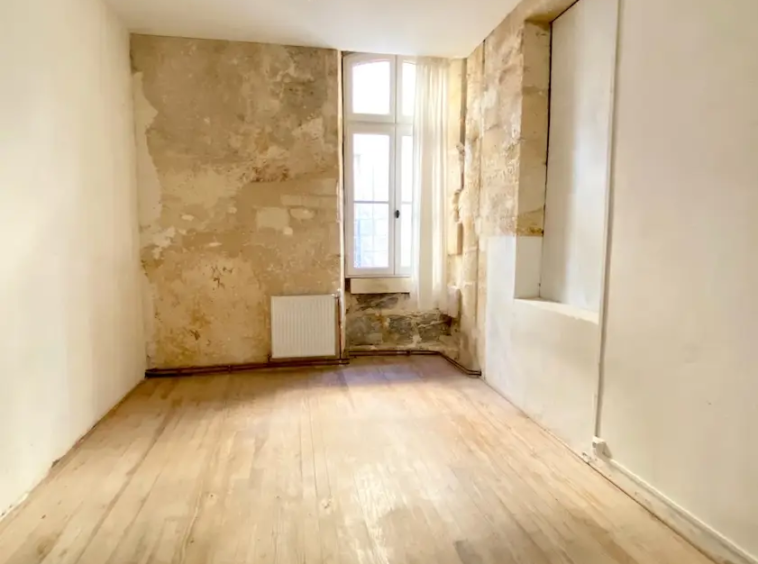 Bordeaux historique vaste appartement