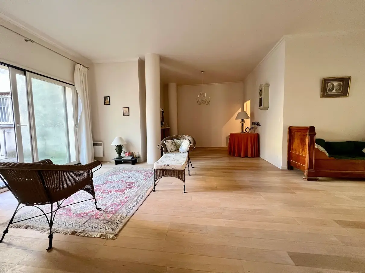 Bordeaux appartement T2 avec terrasse à vendre
