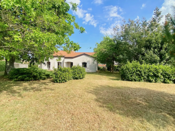 Maison Eysines Le Vigean sur grand jardin à vendre