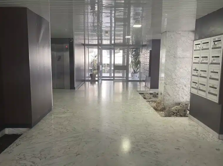 Mériadeck appartement T2 à vendre - entrée résidence