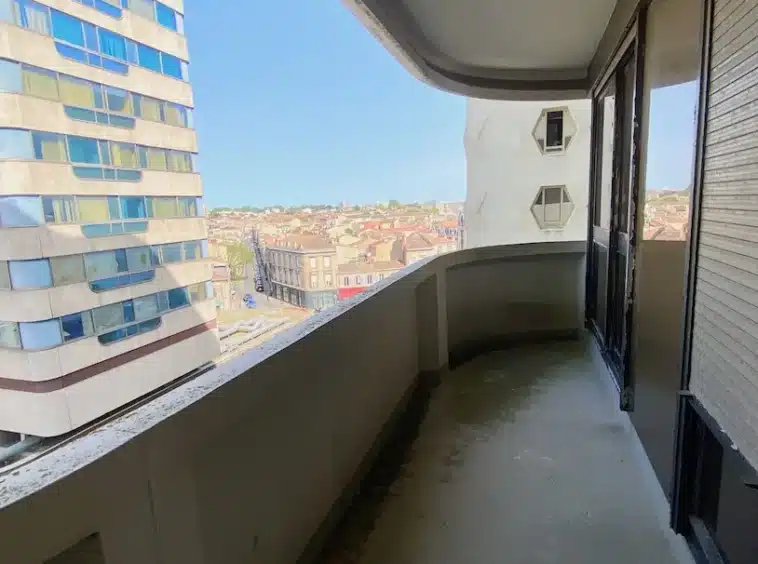 Mériadeck appartement T2 avec balcon à vendre