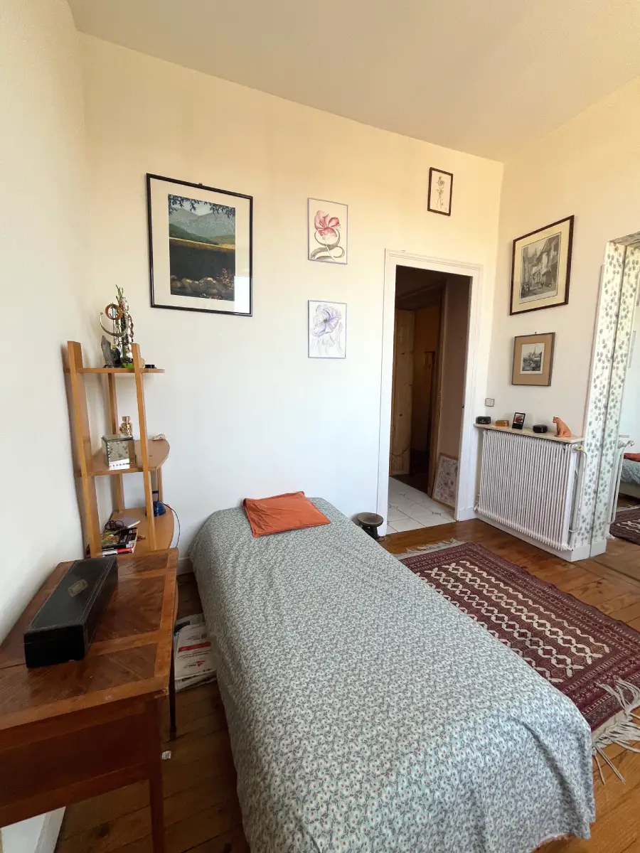 Triangle d'or appartement t4 - chambre